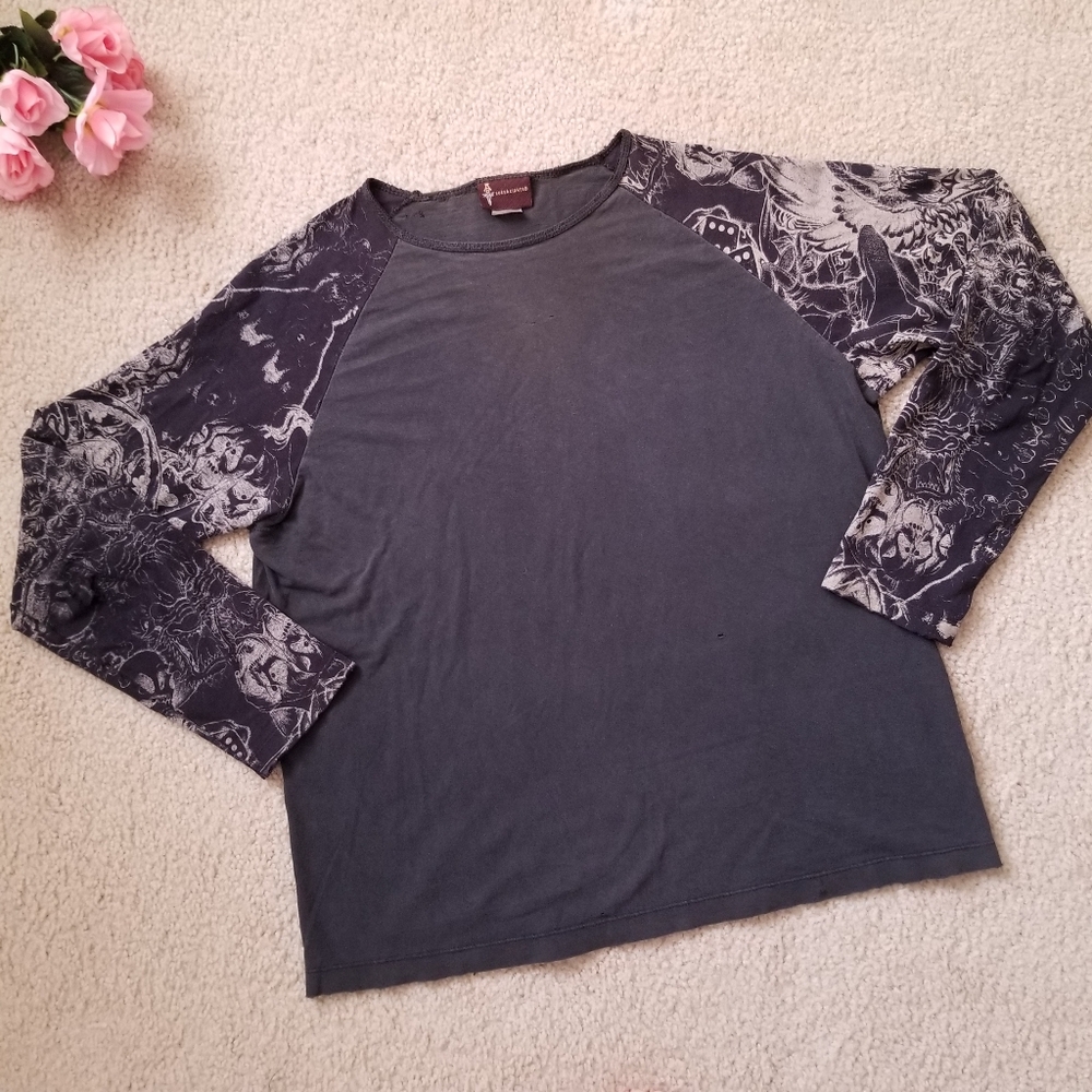♻️Men's Worn Distressed Grunge Black Skull Long Sleeve Shirt